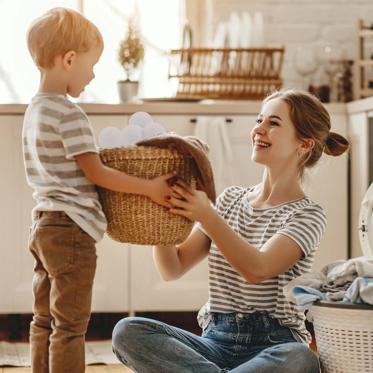 FAVE Drogerballen XL - 6 Stuks - Inclusief 2x Lavendelolie & Opbergzakje - Wasbol - Wasballen - Doseerbol - Droogballen - Duurzaam - Afbeelding 2
